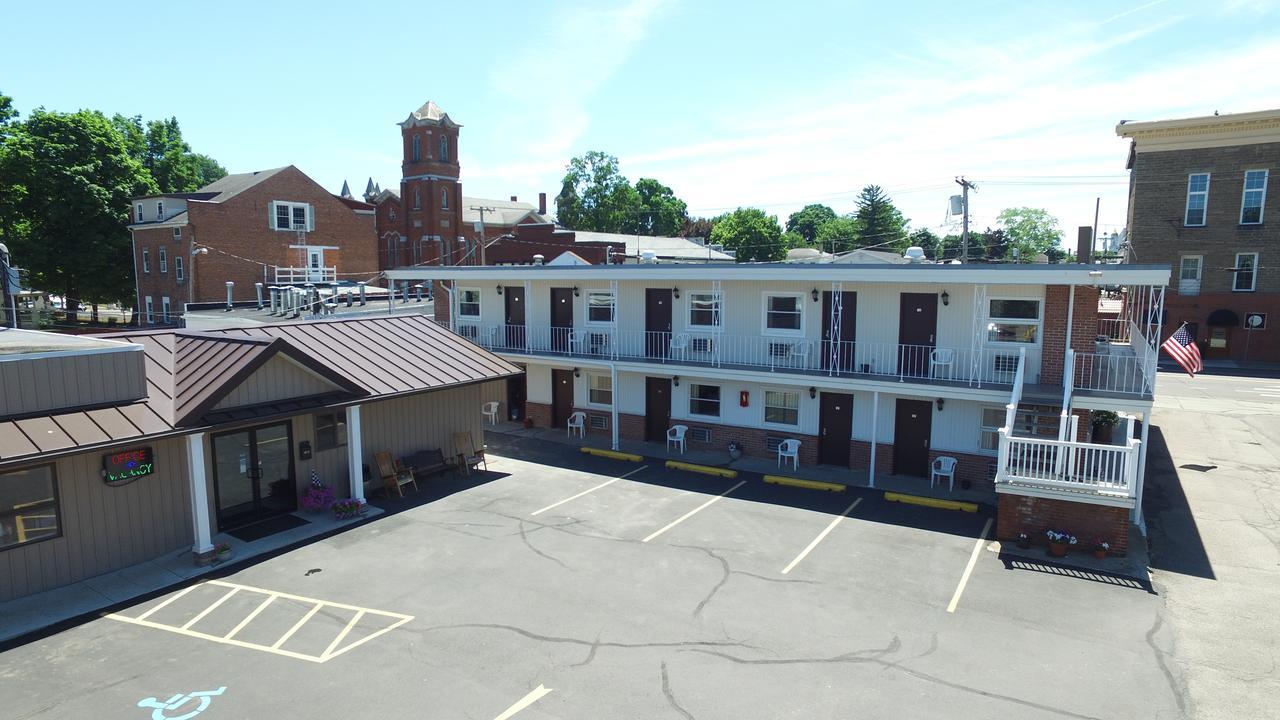 Villager Motel&Glen Manor Estate Watkins Glen Exterior foto